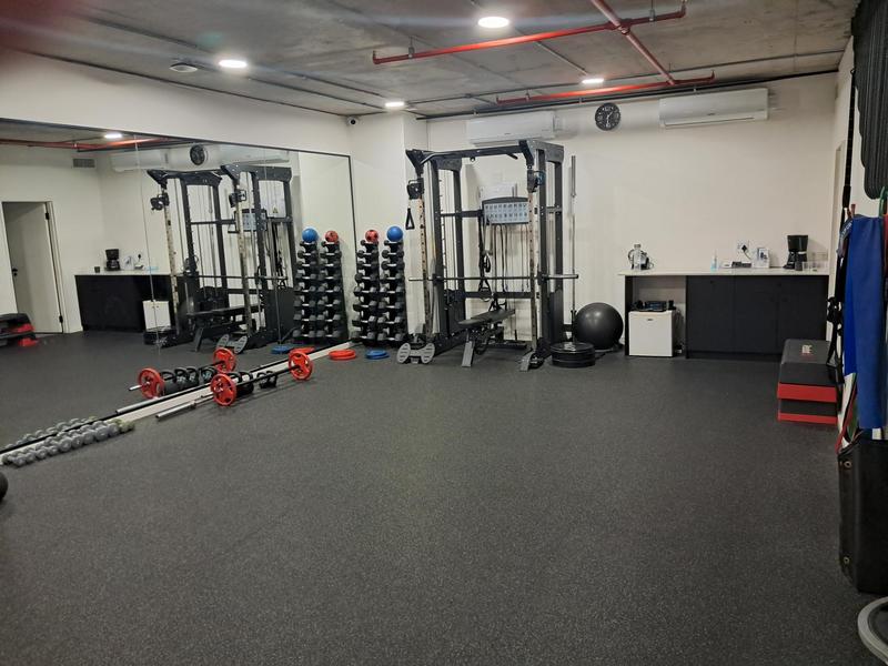 1 Bedroom Property for Sale in Sea Point Western Cape
